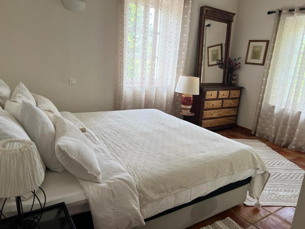 Вилла Domaine Geodora, Parfumeur En Provence Монтору Экстерьер фото